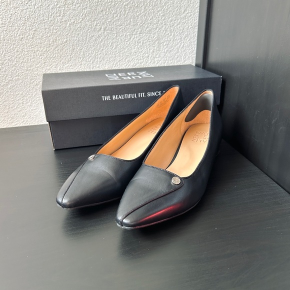 🛑LAST CHANCE🛑 Black Naturalizer Georgia Pump Heel - Picture 2 of 12